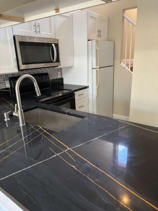 Building Photo - 1088 Coral Club Dr