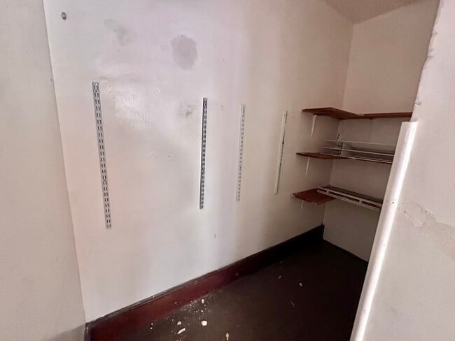 Building Photo - 1082 Townsend Ave