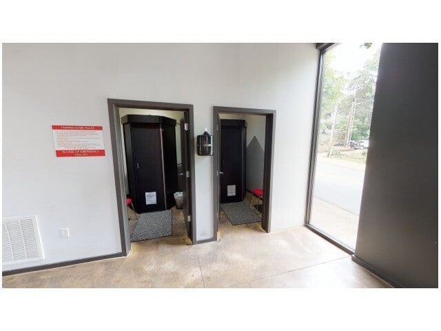 Interior Photo - The Cardinal at West Center