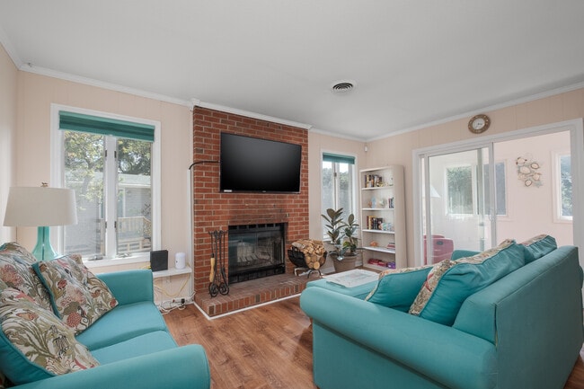 Building Photo - 4327 S Hammerhead Dr