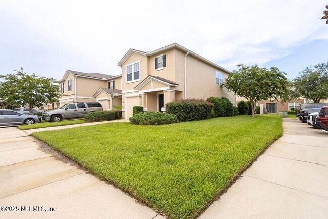 Building Photo - 1500 Calming Water Dr