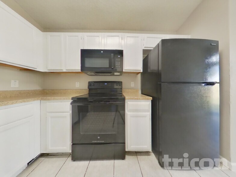 Building Photo - 3146 Boynton Dr