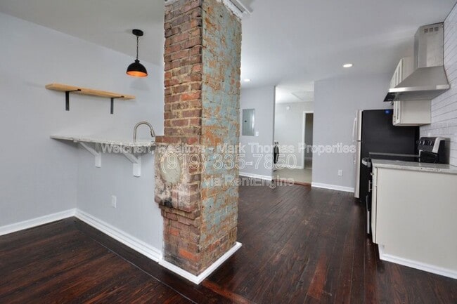 Building Photo - 1032 Cornell St