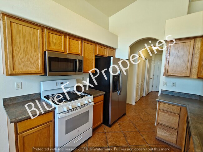 Building Photo - 60354 Alpine Way