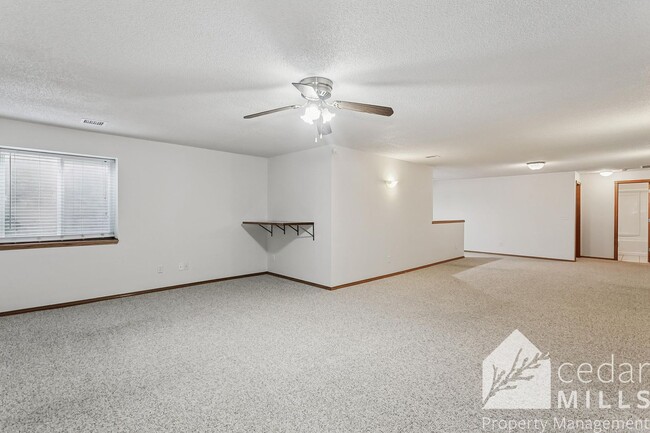 Building Photo - 2315 N Brandon Cir