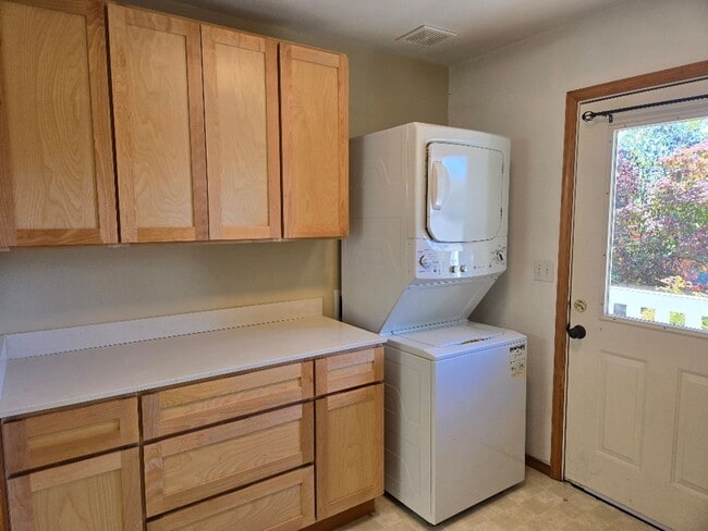 Building Photo - 26408 Granny Smith Ln NE