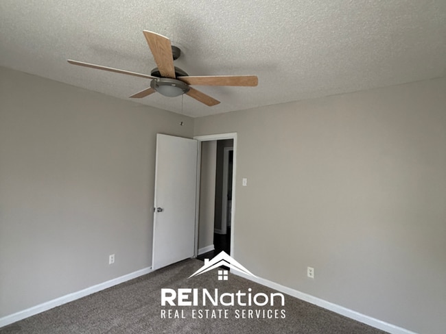 Building Photo - 7057 Hillshire Dr
