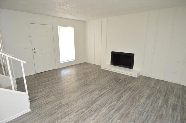 Building Photo - 5006 Moro Manor Dr