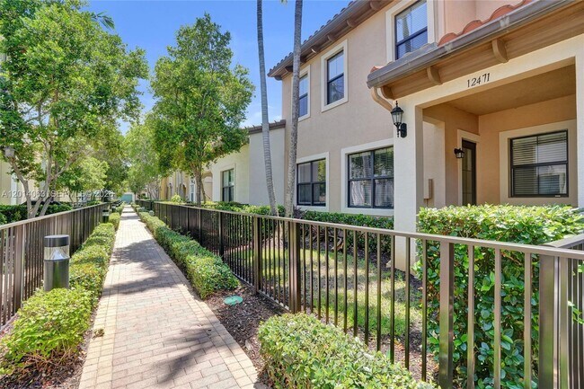 Building Photo - 12471 NW 32nd Manor