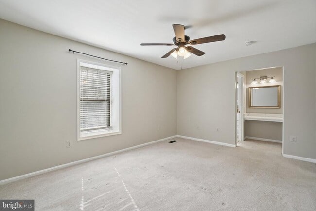 Building Photo - 10228 Roberts Common Ln