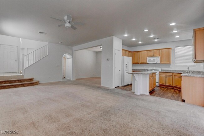 Building Photo - 1140 Cactus Rock St