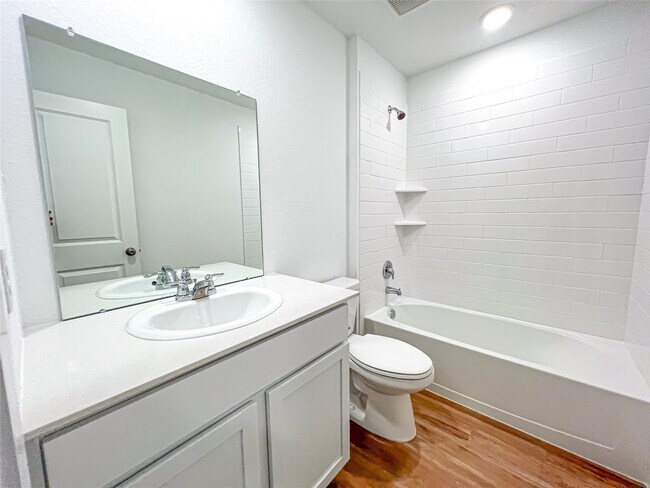 Building Photo - 21479 Carosella Dr