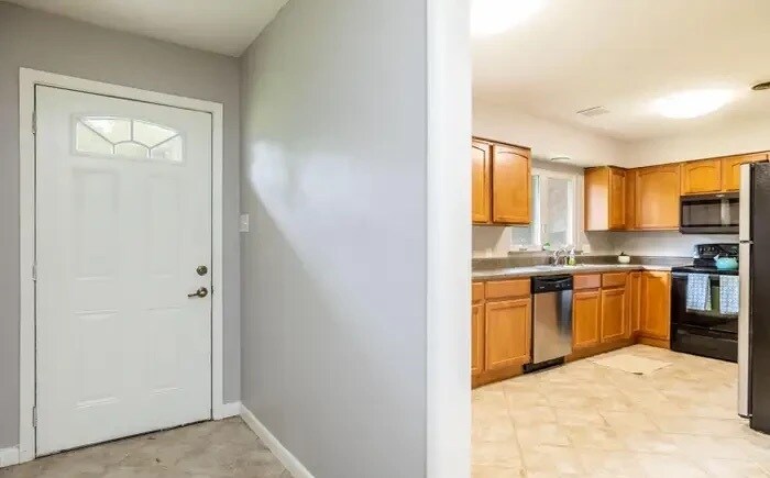 Building Photo - 1409 Coesta Cir