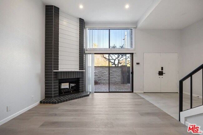 Building Photo - 4631 Alla Rd