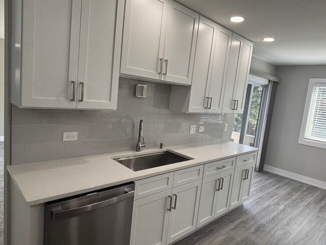 Building Photo - 282 Pembridge Ln