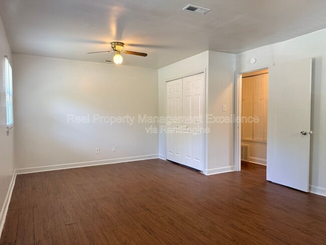 Building Photo - 419 Walton St