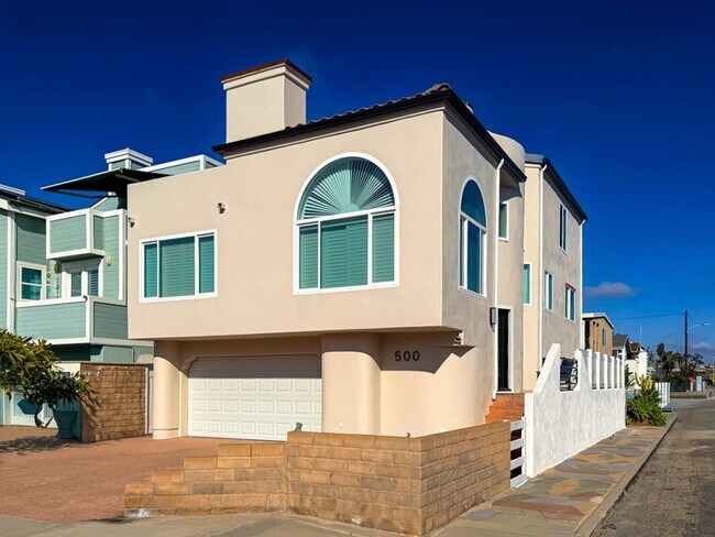 Building Photo - Lower Unit | 1 Bed 1 Bath Silverstrand | Unfurnished