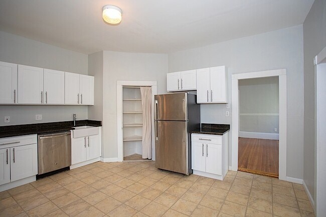 Primary Photo - 230 Prospect St