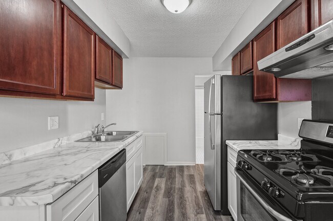 Building Photo - Rosco Apts-2720