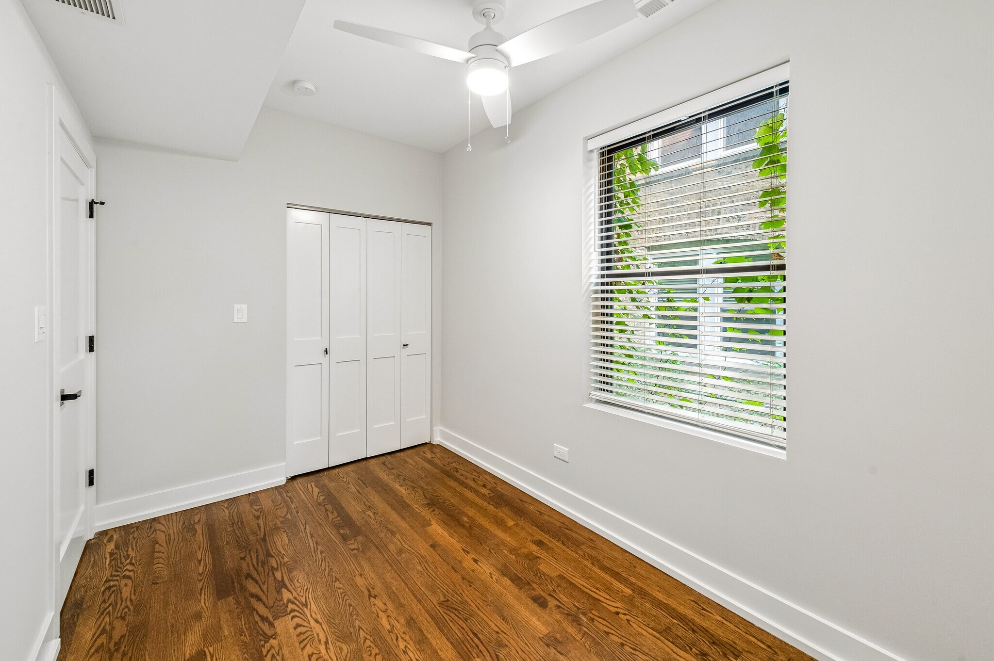Bedroom 4 - 6453 N Bosworth Ave
