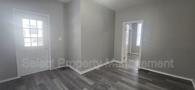 Building Photo - 435 Greenwood Ave