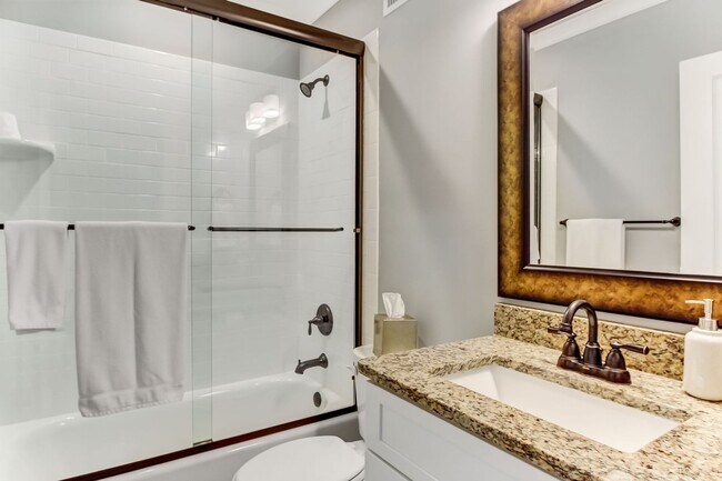 Building Photo - Luxury 3BR Townhome  in Savannah