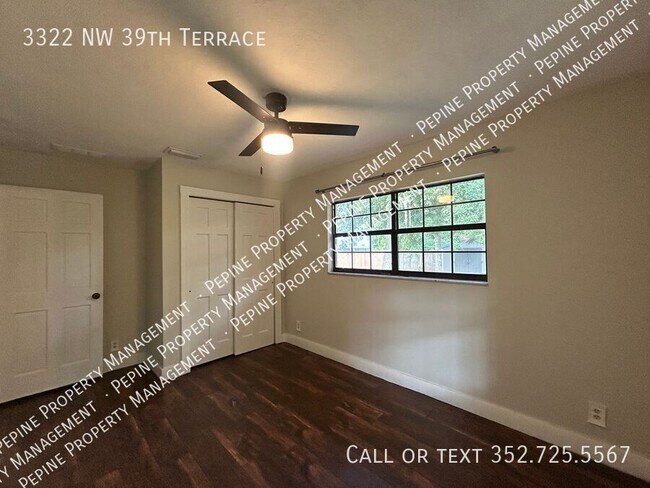 Building Photo - 3322 NW 39th Ter