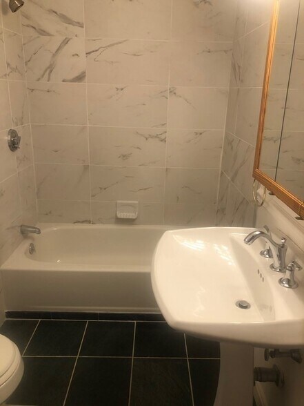 Building Photo - 373 Dorchester St