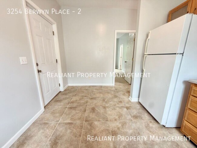Building Photo - 3254 Berwyn Pl