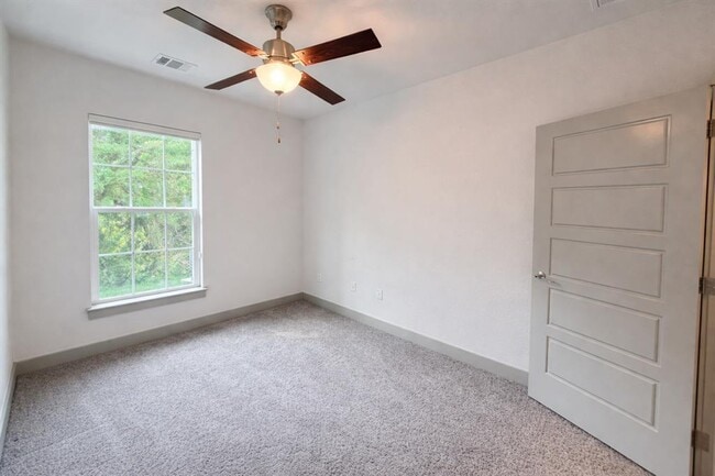 Building Photo - 12280 Mulligan Glen Ct