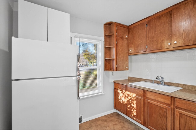 Building Photo - 959 Earl St