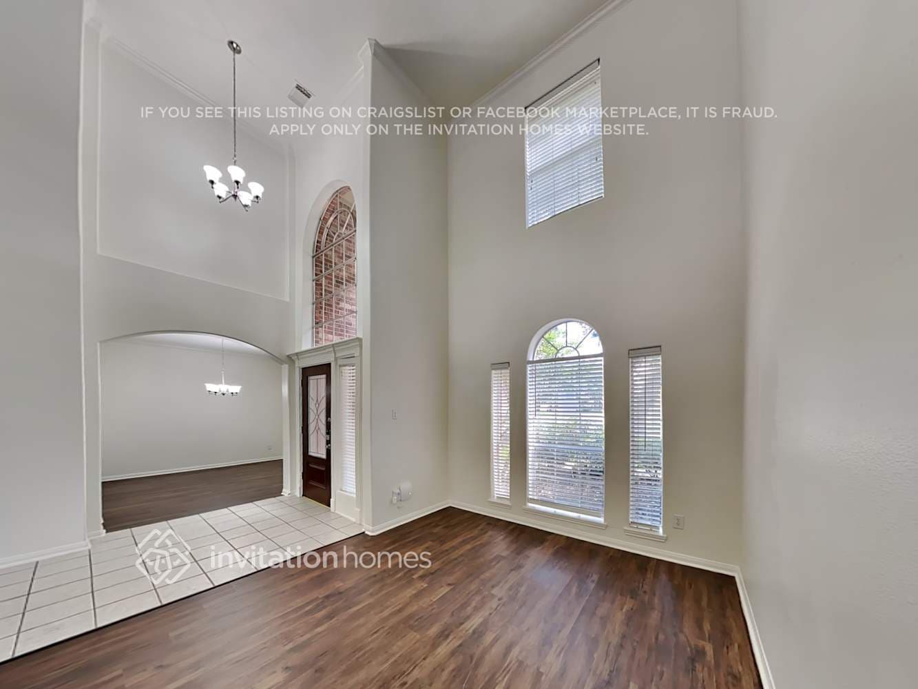 Building Photo - 1120 Sunset Lakes Dr