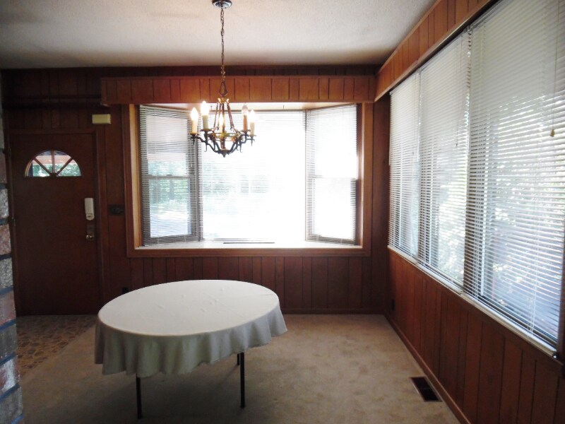 Building Photo - 2638 Table Rock Rd