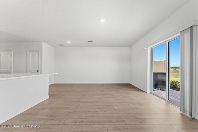 Building Photo - 9732 Venetian Sq
