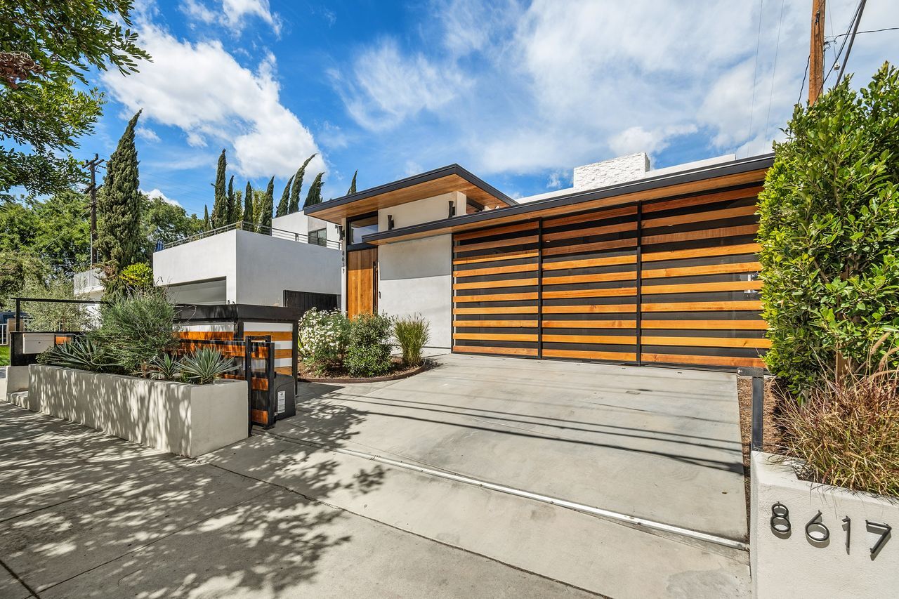 Building Photo - 8617 Higuera St