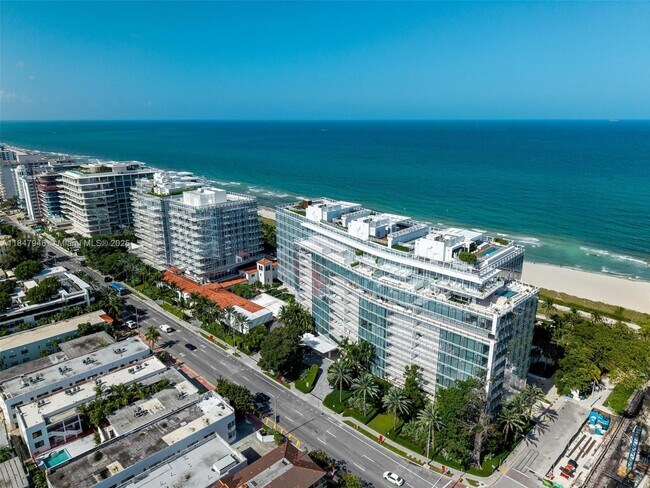Building Photo - 9001 Collins Ave