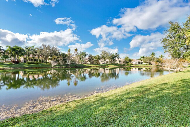 Building Photo - 8128 Montserrat Pl