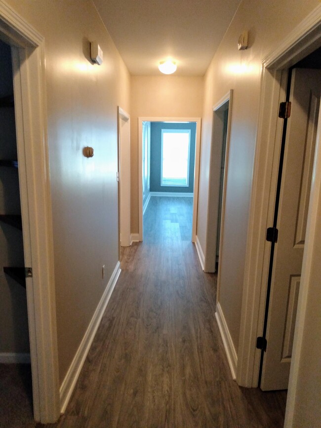 Building Photo - 824 Howell Trce