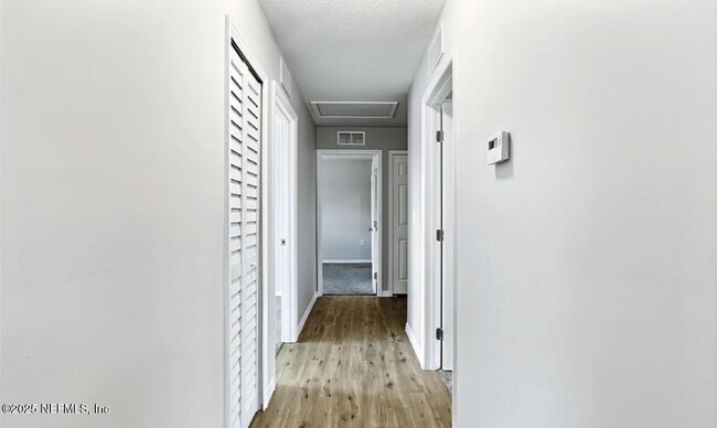 Building Photo - 1428 Barnett St