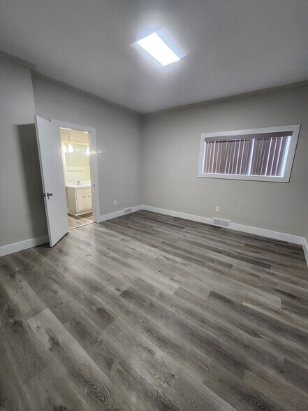 Building Photo - 109 S Warren Ave