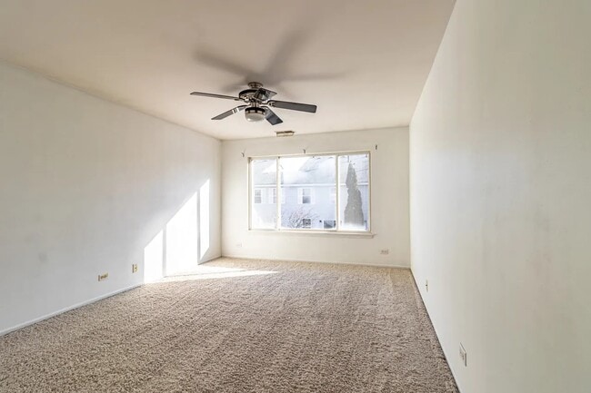 Building Photo - 1357 Newport St