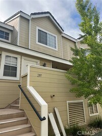 Building Photo - 2800 Plaza del Amo
