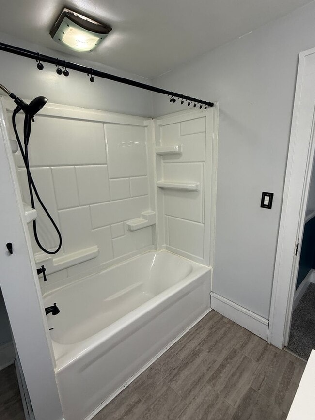 Building Photo - For Rent: Spacious 4-Bedroom Home in Moline, IL – $1,750/month