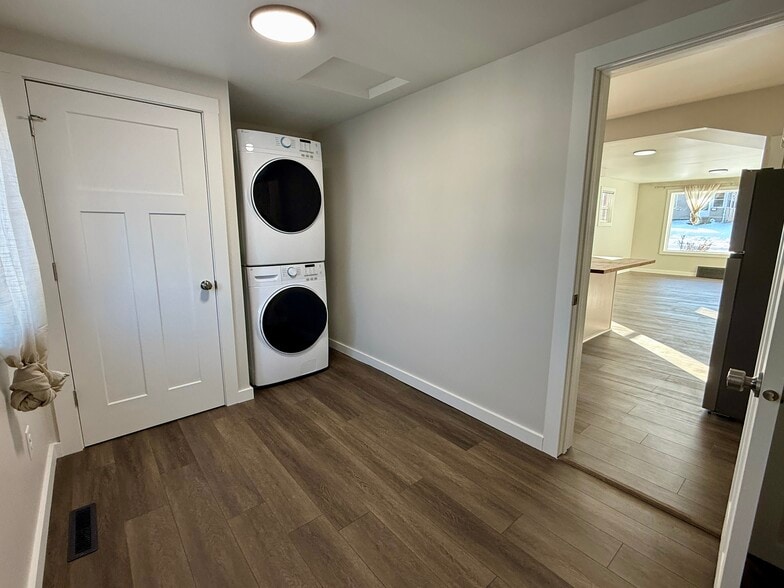 Building Photo - 427 Jefferson St