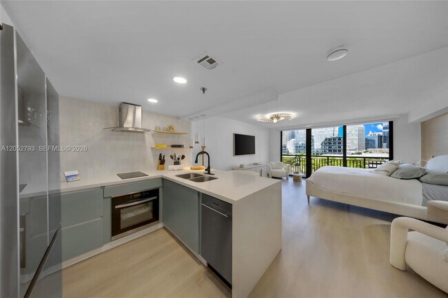 Building Photo - 540 Brickell Key Dr
