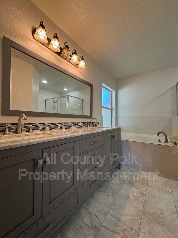 Building Photo - 601 Willet Cir