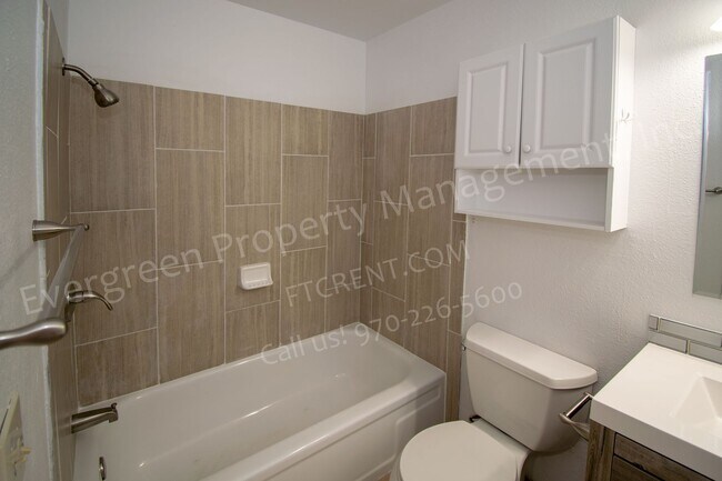 Building Photo - 1705 Heatheridge Rd