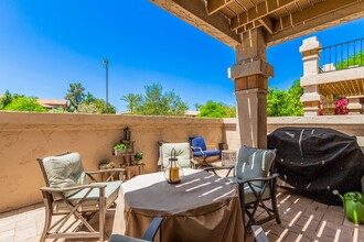 Building Photo - Charming 2-Bedroom Townhome in Scottsdale Racquet Club
