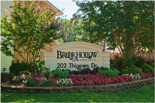 Building Photo - Brookhollow Apartments