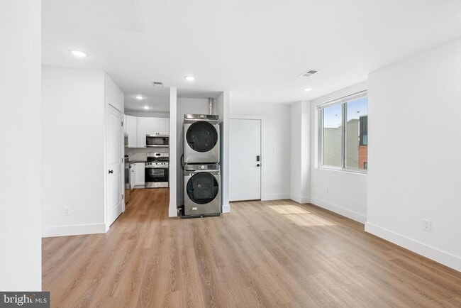 Primary Photo - 929 N 40th St